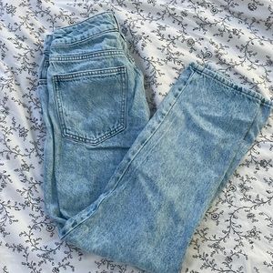 PacSun Lightwashed Mom Jeans
